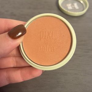 (Swatched) Pixi by Petra blush